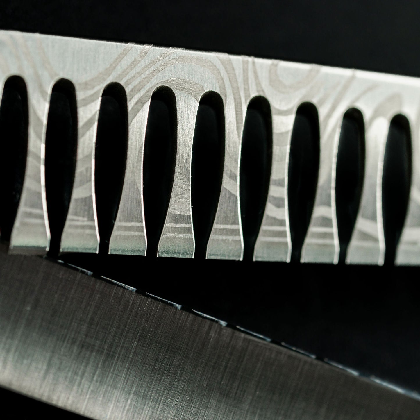 Gorgeous 8" Damascus Steel Shears Offset Handles